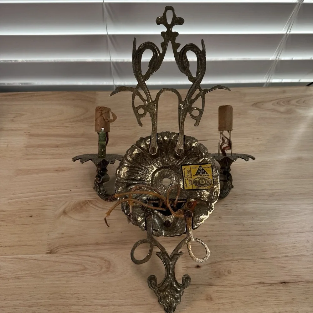 Antique Vintage Brass Fixture Moe Light‎ Kentucky 2 Arm Wall Lamp Sconce Regency